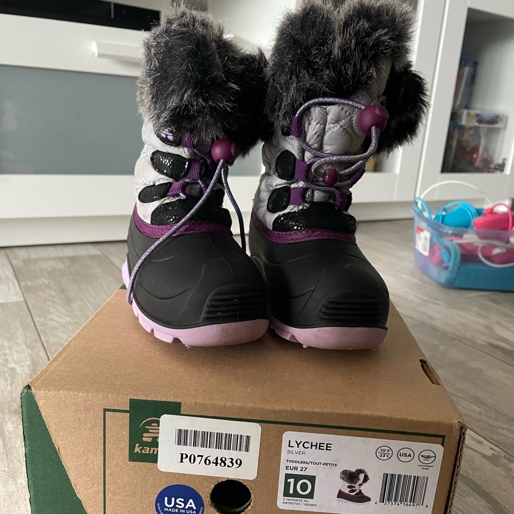 Snow water proof boots used 1x